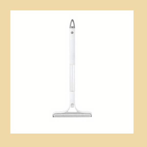 Spray-Integrated Glass Squeegee