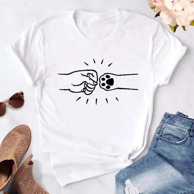 Cute Women's Dog Mom Graphic T-Shirt - Buy That Thang