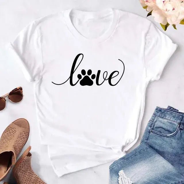 Cute Women's Dog Mom Graphic T-Shirt - Buy That Thang