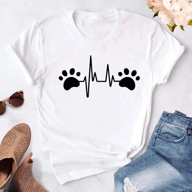 Cute Women's Dog Mom Graphic T-Shirt - Buy That Thang