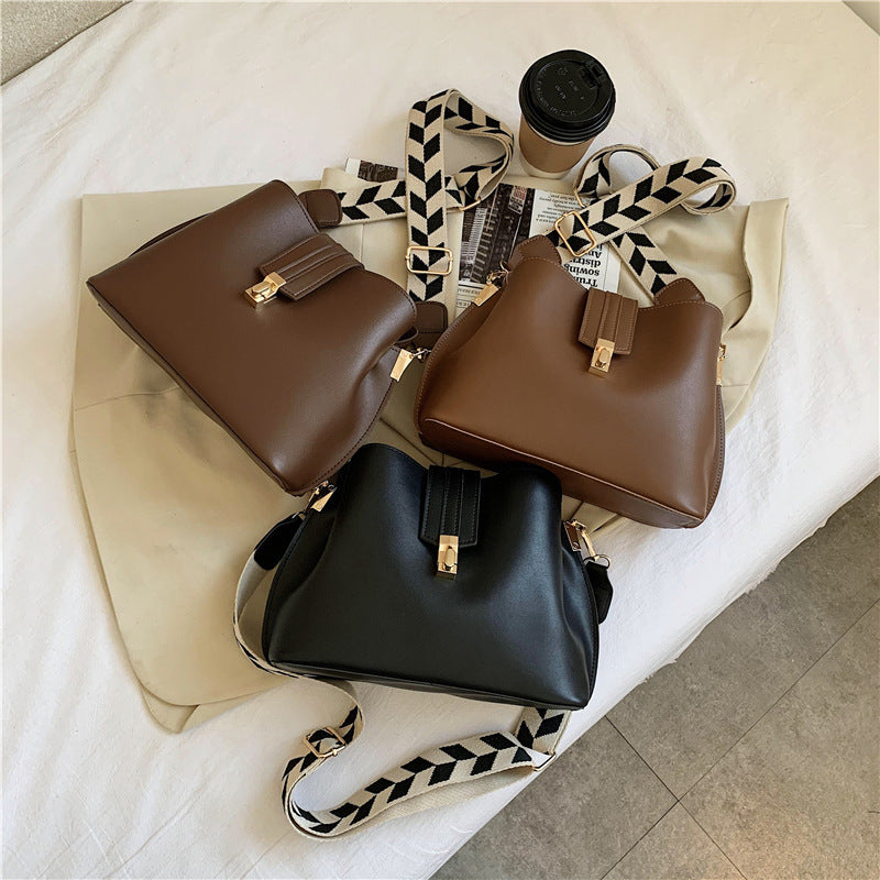 Wide Shoulder Strap Crossbody Bucket Bag