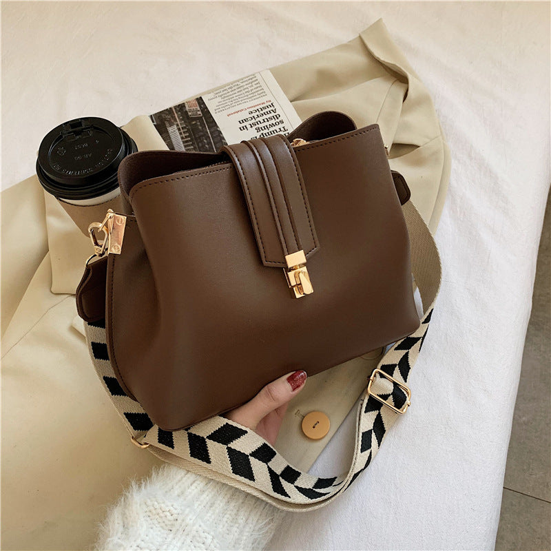 Wide Shoulder Strap Crossbody Bucket Bag