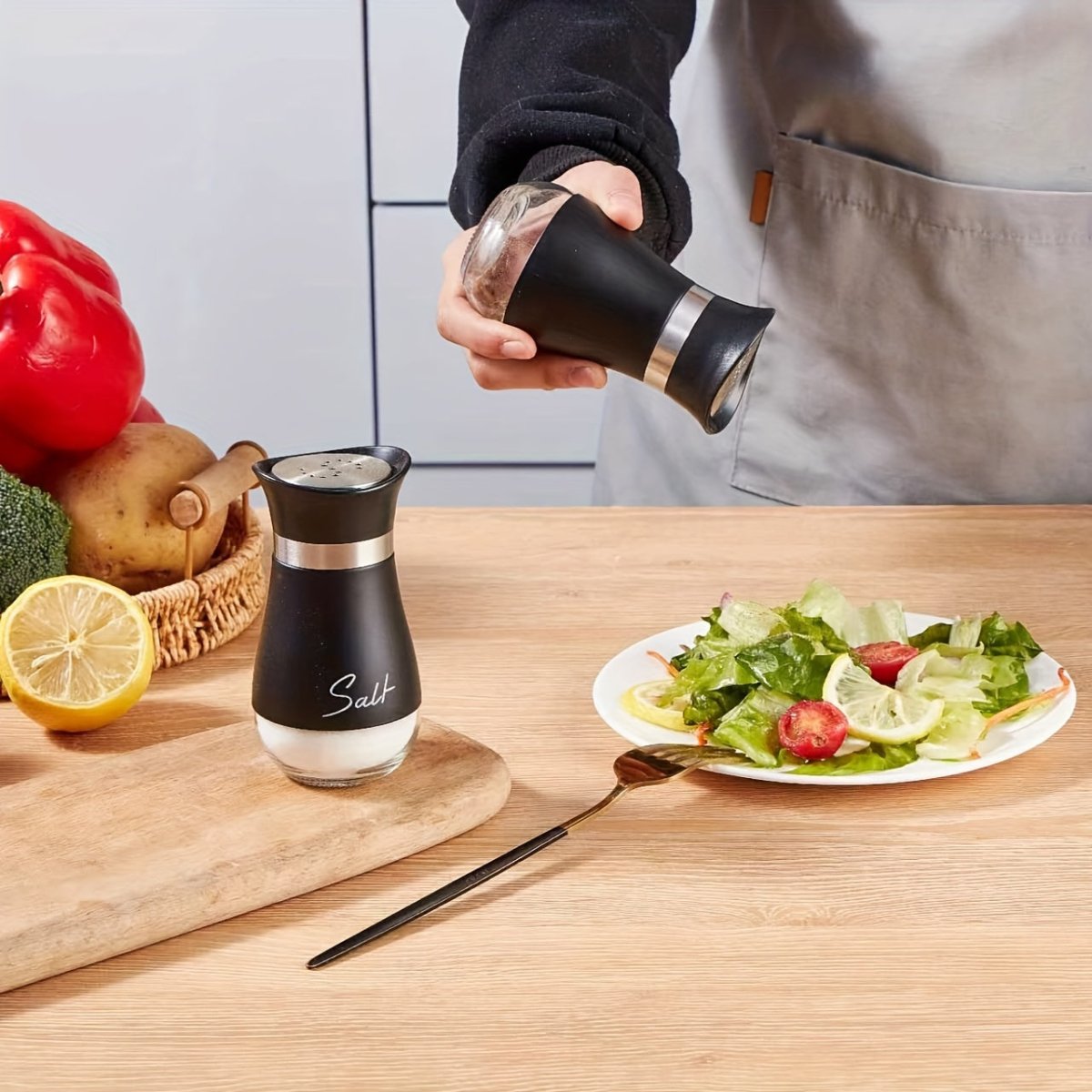 (1 Stand + 2 Bottles) A Set of Salt And Pepper Shakers, Shaker Bottles. Salt And Pepper Containers with a Glass Base, Featuring a Stable Stand, Suitable for Kitchen Tools, Cooking Tables, Rvs, Camping, Barbecues, And Seasonin - Buy That Thang