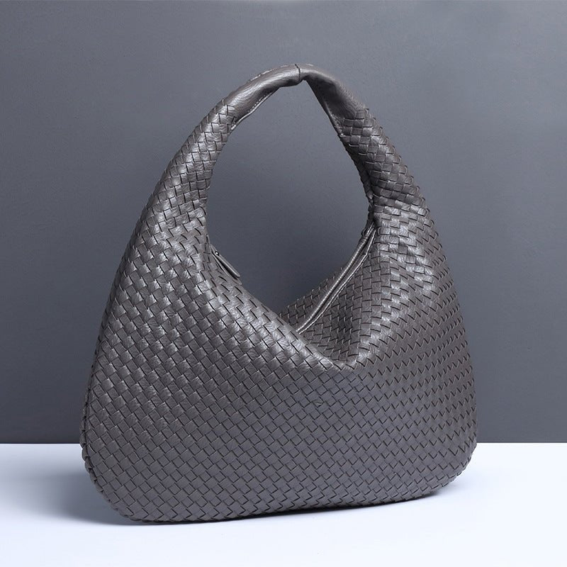 Crescent shaped women's bag hand woven hand - held dumpling bag fashionable single shoulder armpit bag - Buy That Thang